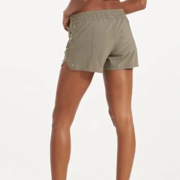 Vuori Clemintine Active Shorts in Light Oregano - Picture 2 of 8